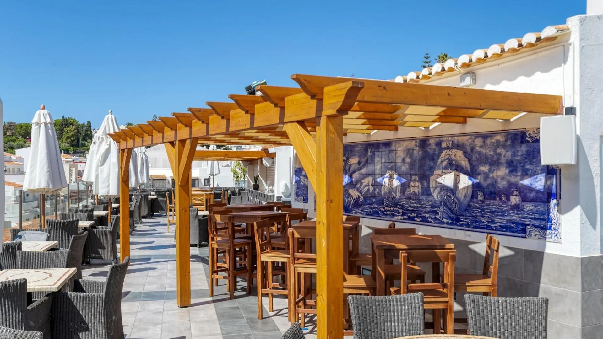 Hotel Carvoeiro Plaza 3*, Carvoeiro (Lagoa)