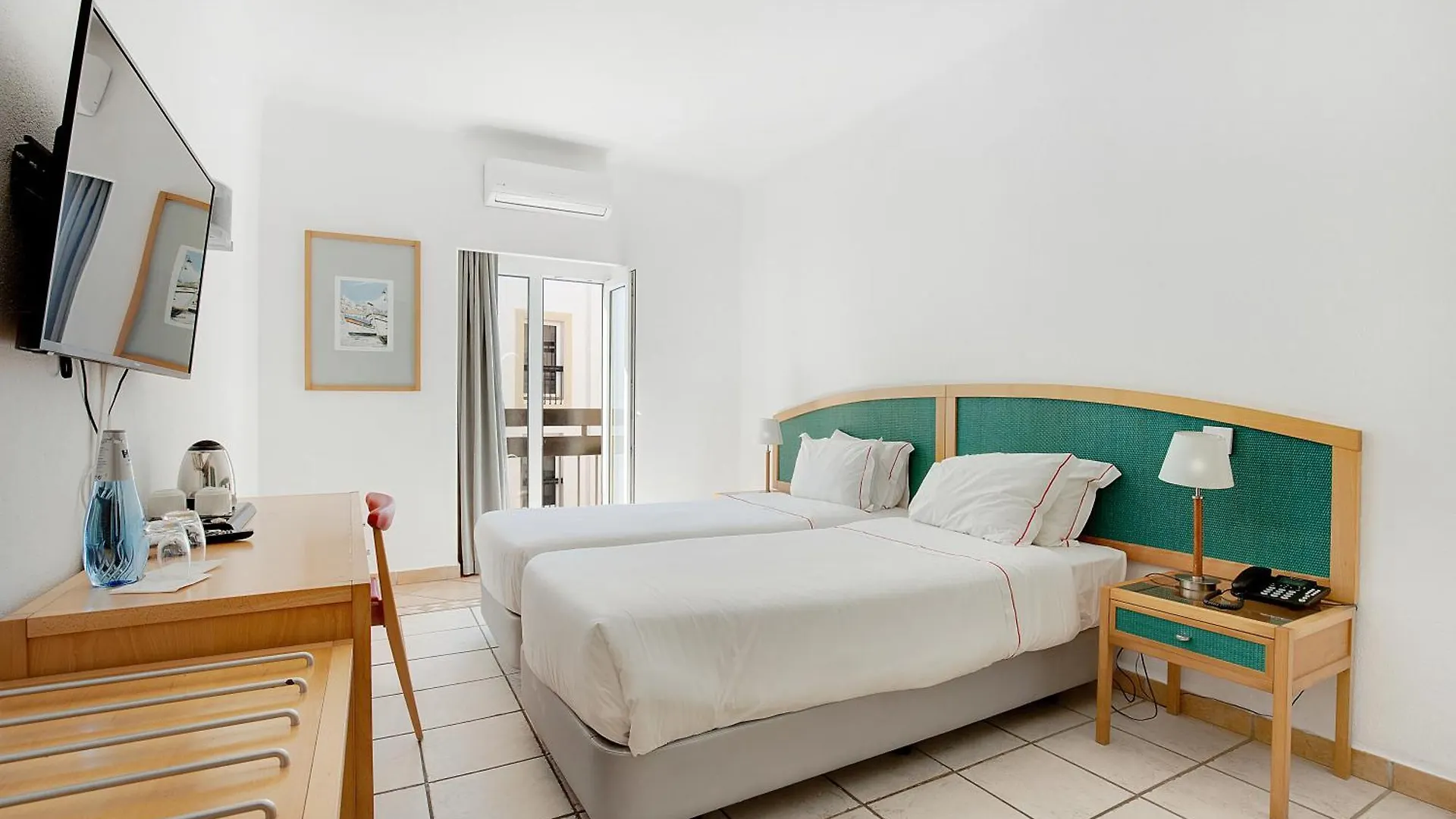 Hotel Carvoeiro Plaza 3*, Carvoeiro (Lagoa)